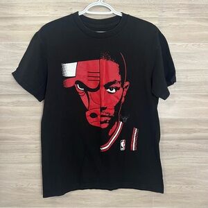 NBA Basketball Chicago Bulls Exclusive Collection Medium Med Graphic Tee Black T